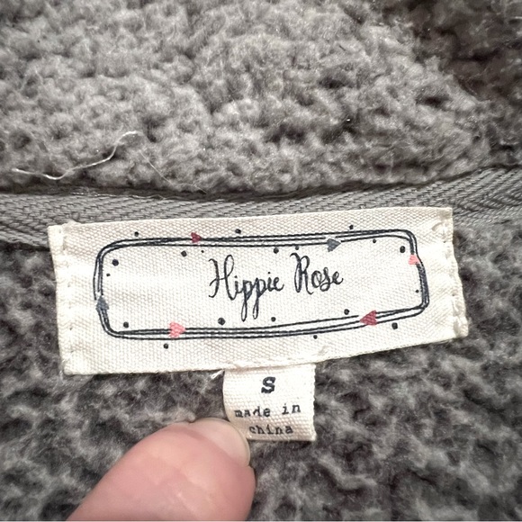 Hippie Rose Soft Gray Sherpa Teddy Quarter Zip Pullover Sweatshirt Small - Picture 3 of 10